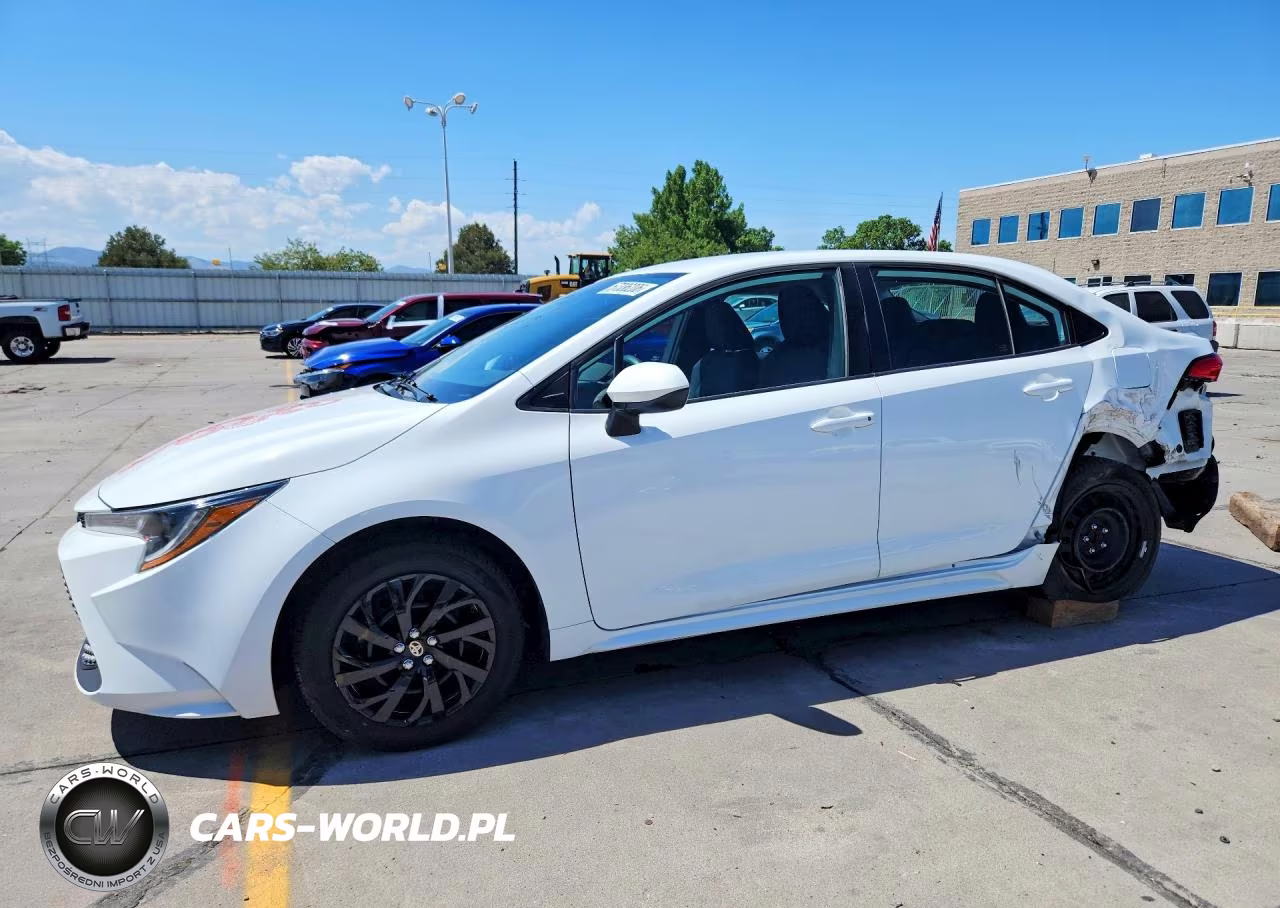 2021 Toyota Corolla Le – zdjęcie 1 z 12