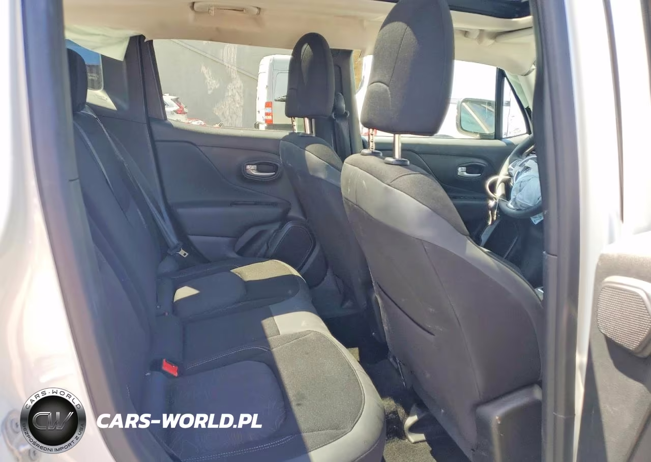 2023 Jeep Renegade Latitude VIN:ZACNJDB11PPP34440 - 11