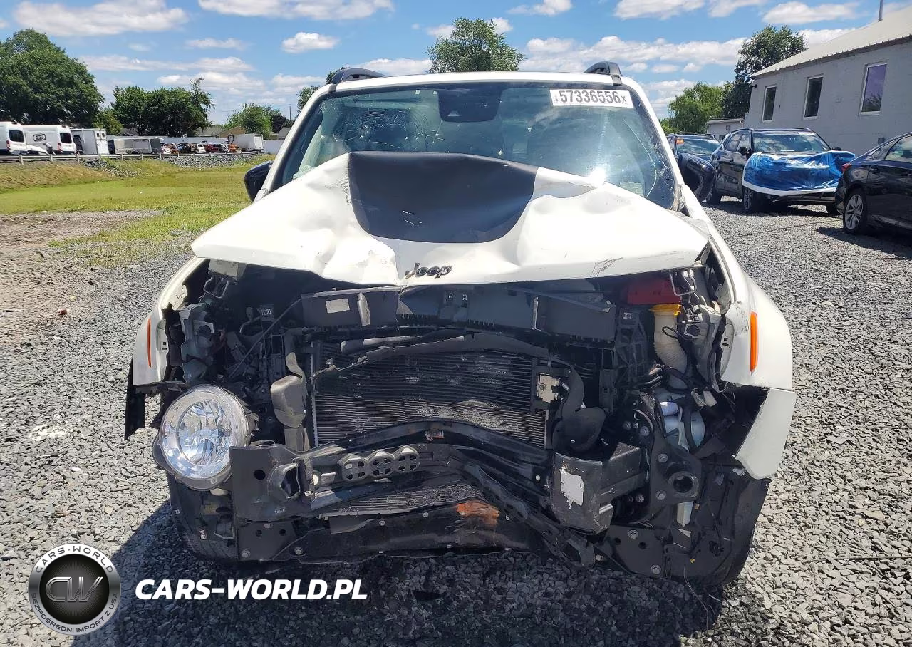 2023 Jeep Renegade Latitude VIN:ZACNJDB11PPP34440 - 5