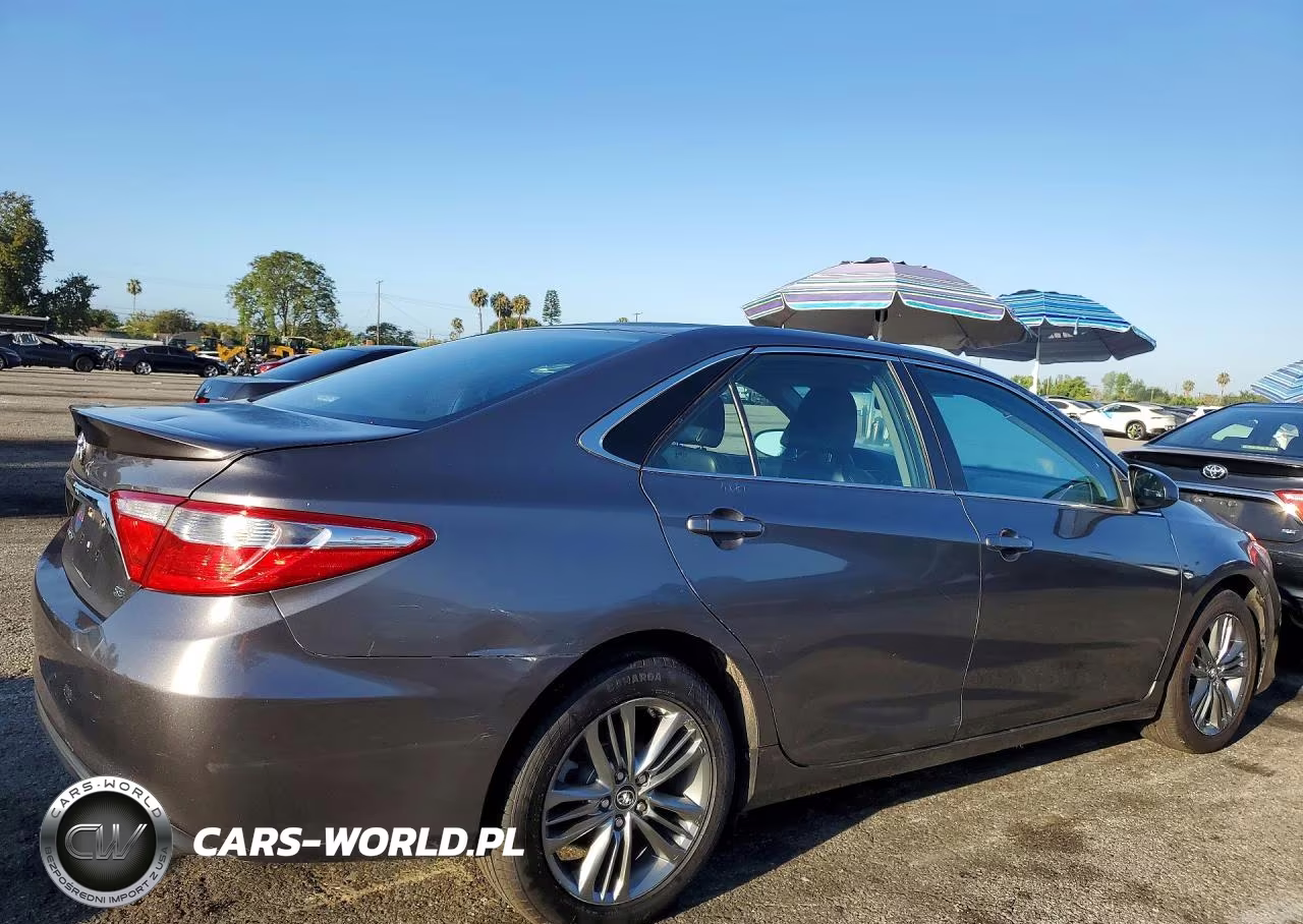 2017 Toyota Camry Se VIN:4T1BF1FK6HU314726 - 3