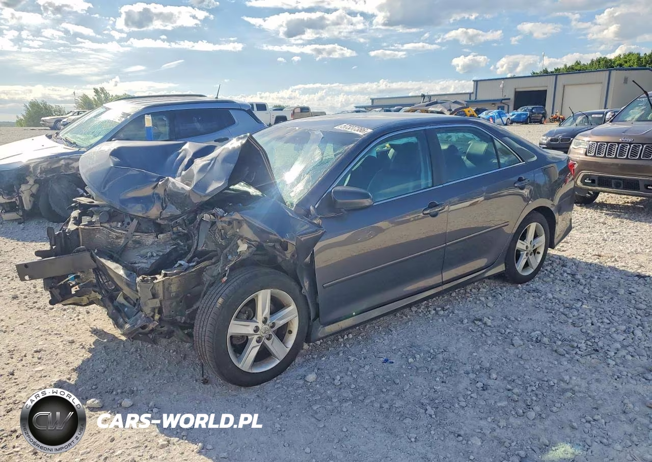 2013 Toyota Camry Se – zdjęcie 1 z 12