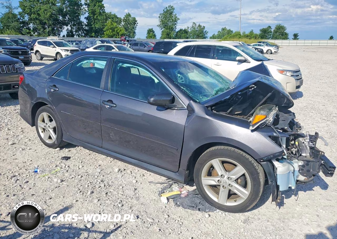 2013 Toyota Camry Se VIN:4T1BF1FK9DU668332 - 4