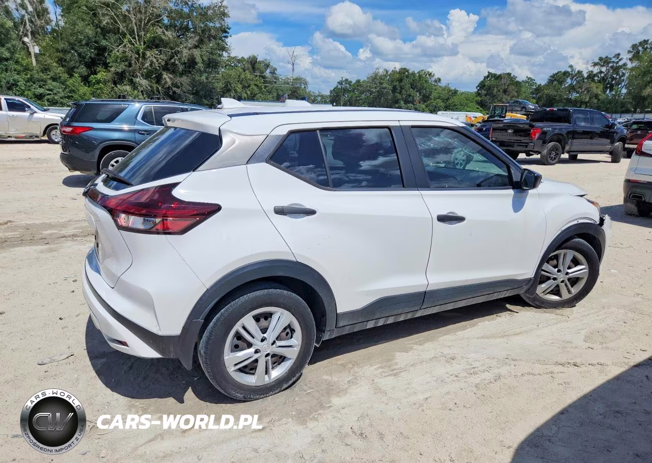2022 Nissan Kicks S VIN:3N1CP5BV2NL514055 - 3