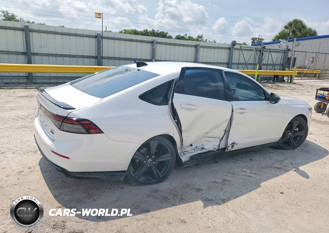 2023 Honda Accord Hybrid Sport-L VIN:1HGCY2F72PA014025 - 3