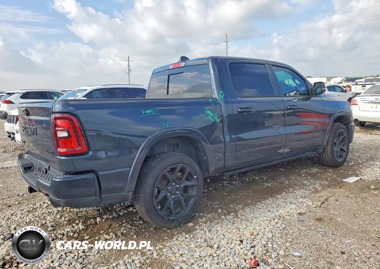 2025 Ram 1500 Laramie VIN:1C6SRFJP0SN762092 - 3