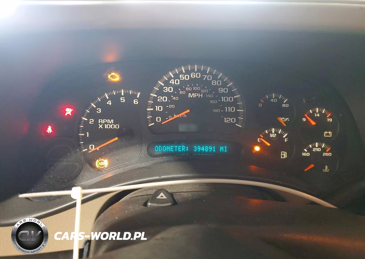 2005 Chevrolet Tahoe C1500 VIN:1GNEC13TX5J177611 - 9