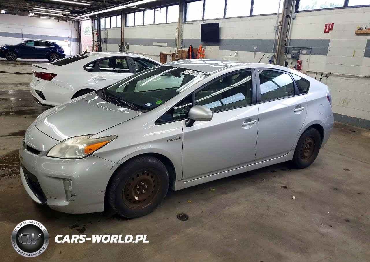 2013 Toyota Prius Two – zdjęcie 1 z 13