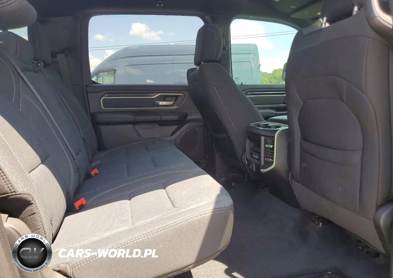 2022 Ram 1500 VIN:1C6RREFT3NN120002 - 10