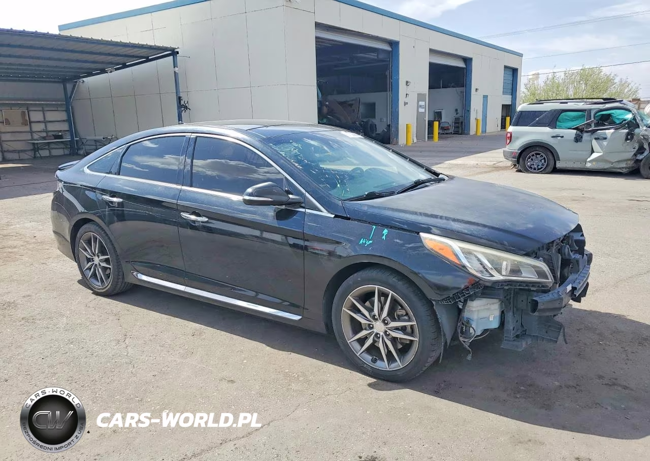 2015 Hyundai Sonata Sport 2.0T VIN:5NPE34AB0FH044919 - 4