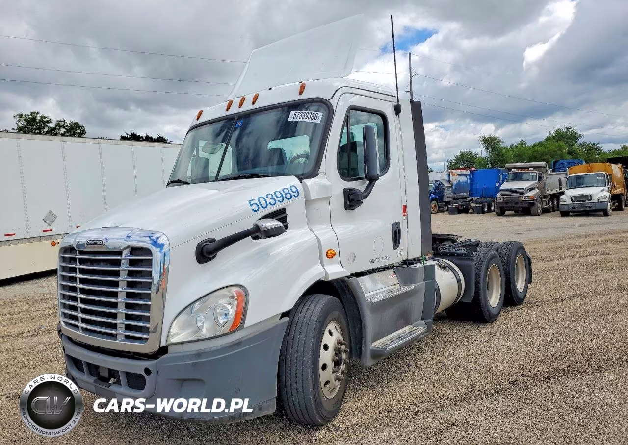 2019 Freightliner Cascadia 1 - Semi Truck VIN:3AKJGBDVXKDKM2461 - 2