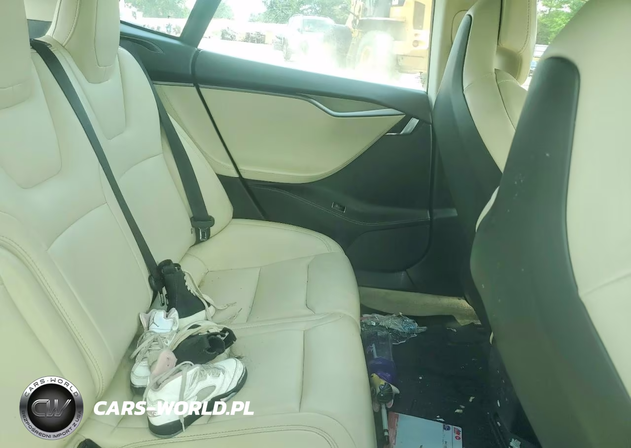 2018 Tesla Model S VIN:5YJSA1E2XJF297822 - 10