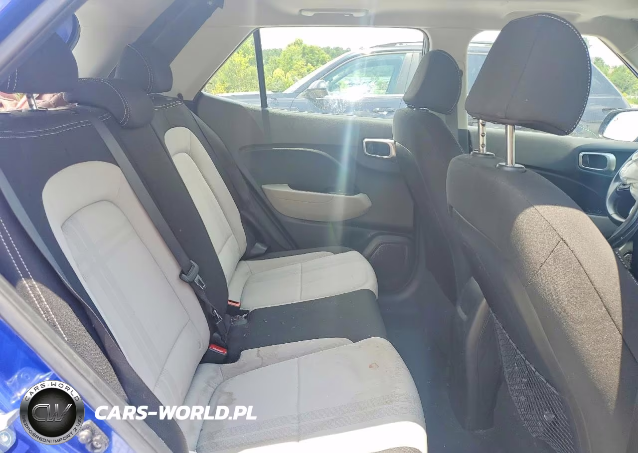 2023 Hyundai Venue Sel VIN:KMHRC8A31PU246043 - 11