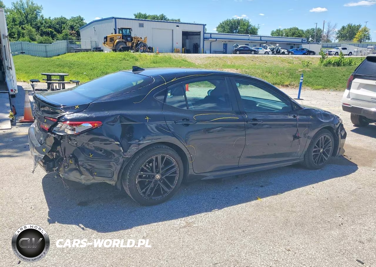 2025 Toyota Camry Se VIN:4T1DAACK0SU156483 - 3