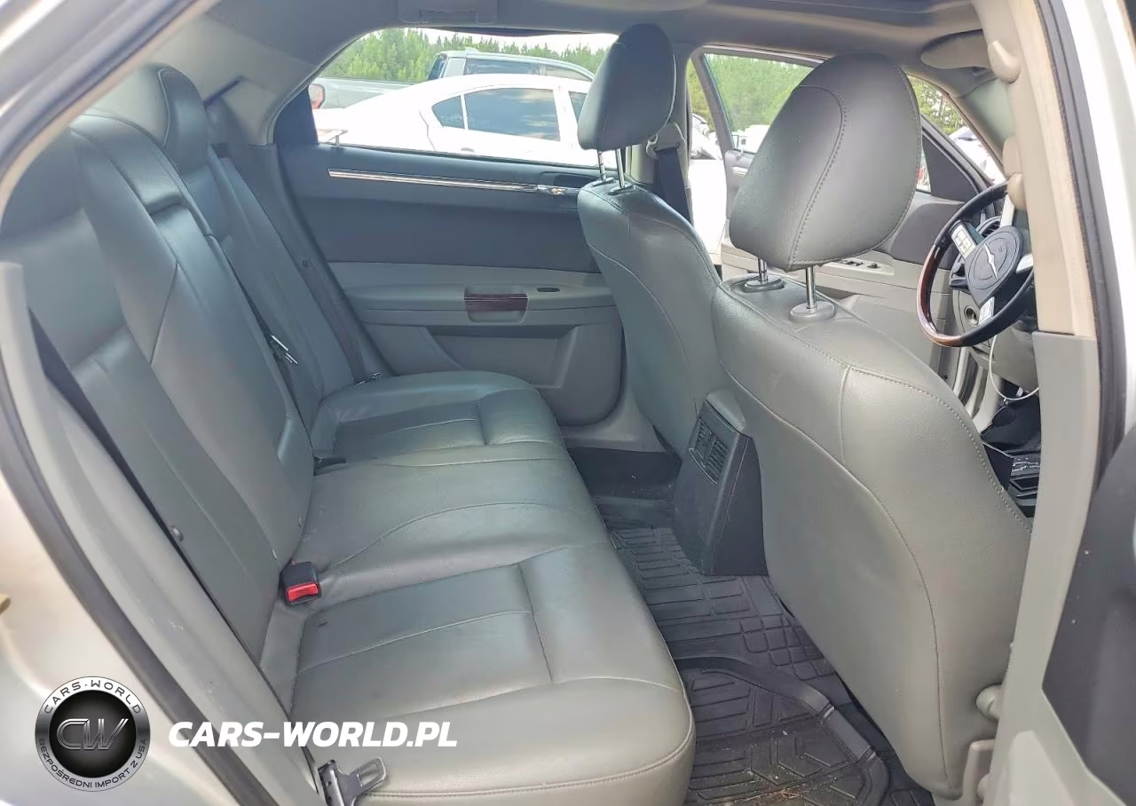2005 Chrysler 300 Touring VIN:2C3JA53G15H141562 - 10