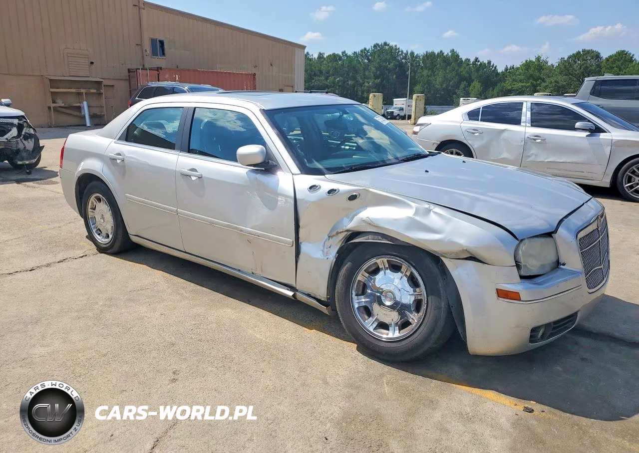 2005 Chrysler 300 Touring VIN:2C3JA53G15H141562 - 4