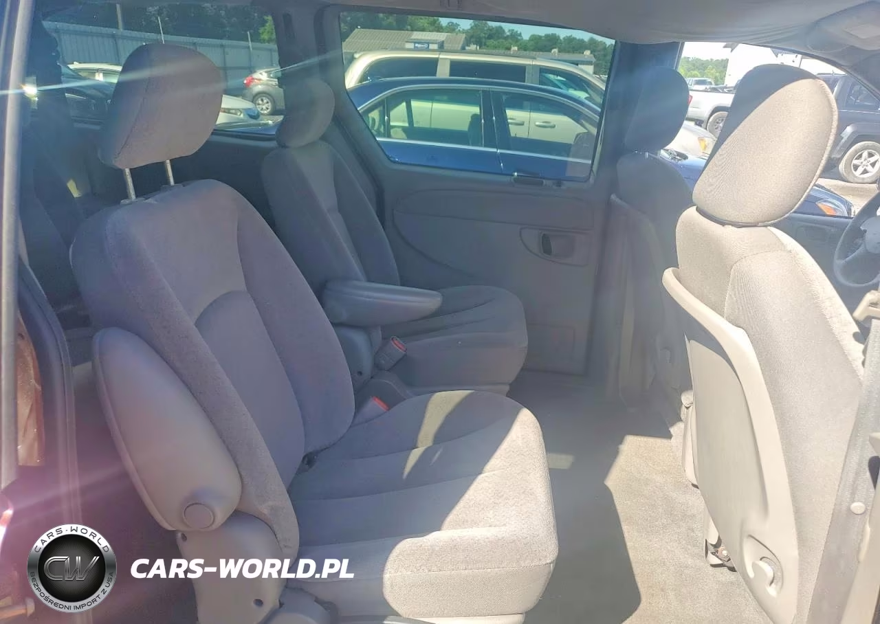 2002 Chrysler Town & Country Lx VIN:2C4GP44352R693436 - 11