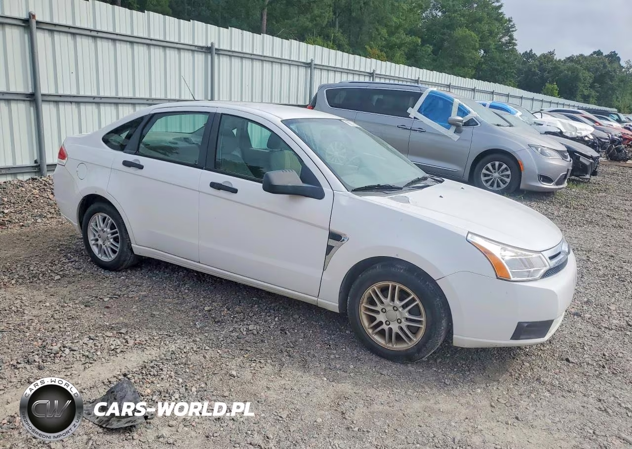 2008 Ford Focus Se VIN:1FAHP35N58W182636 - 4