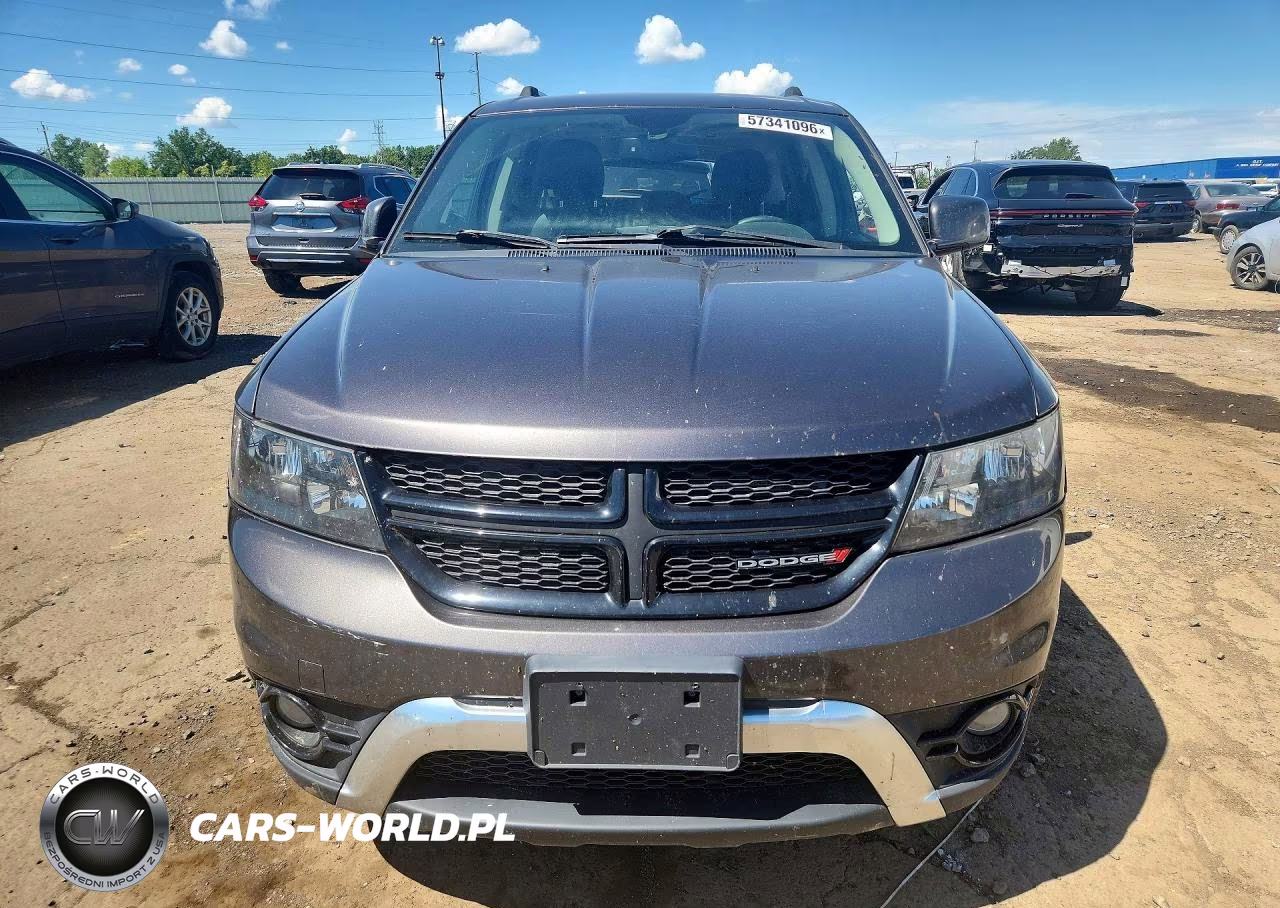 2017 Dodge Journey Crossroad VIN:3C4PDDGGXHT583186 - 5