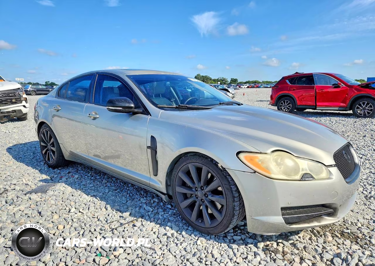 2011 Jaguar Xf Premium VIN:SAJWA0GB8BLS18379 - 4