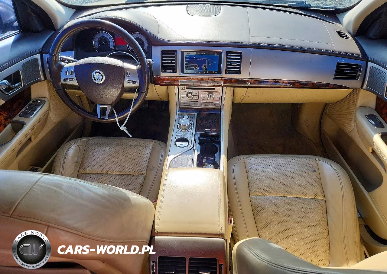 2011 Jaguar Xf Premium VIN:SAJWA0GB8BLS18379 - 8