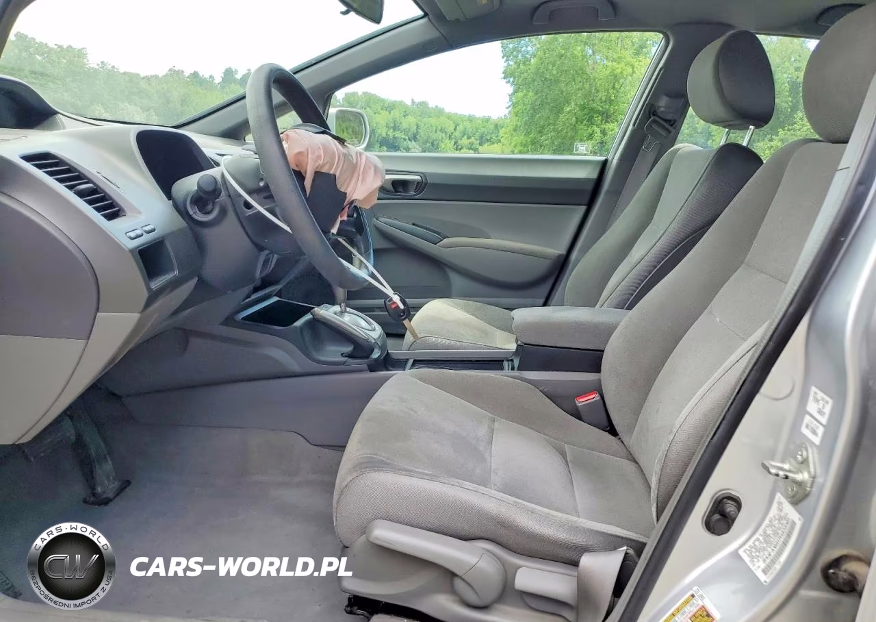 2007 Honda Civic Lx VIN:2HGFA16517H303361 - 7