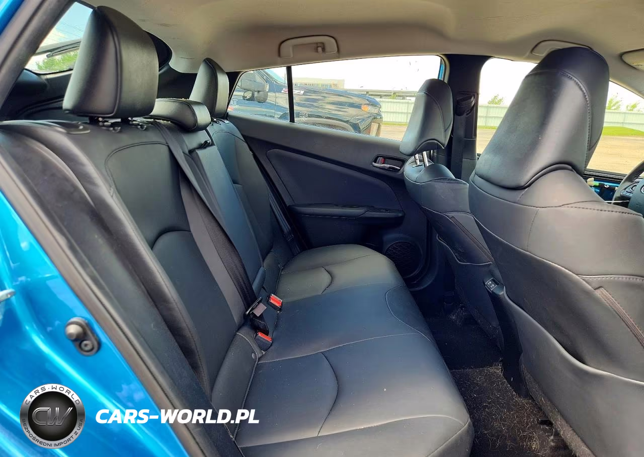 2020 Toyota Prius Xle Awd-E VIN:JTDL9RFU7L3017964 - 10