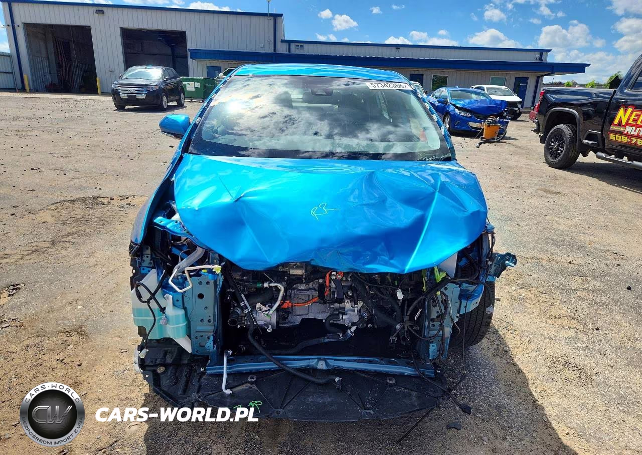 2020 Toyota Prius Xle Awd-E VIN:JTDL9RFU7L3017964 - 5