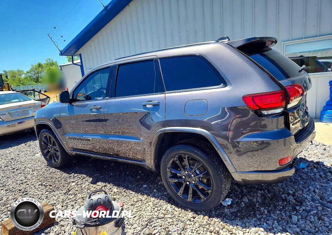2021 Jeep Grand Cherokee Laredo VIN:1C4RJFAGXMC819086 - 2