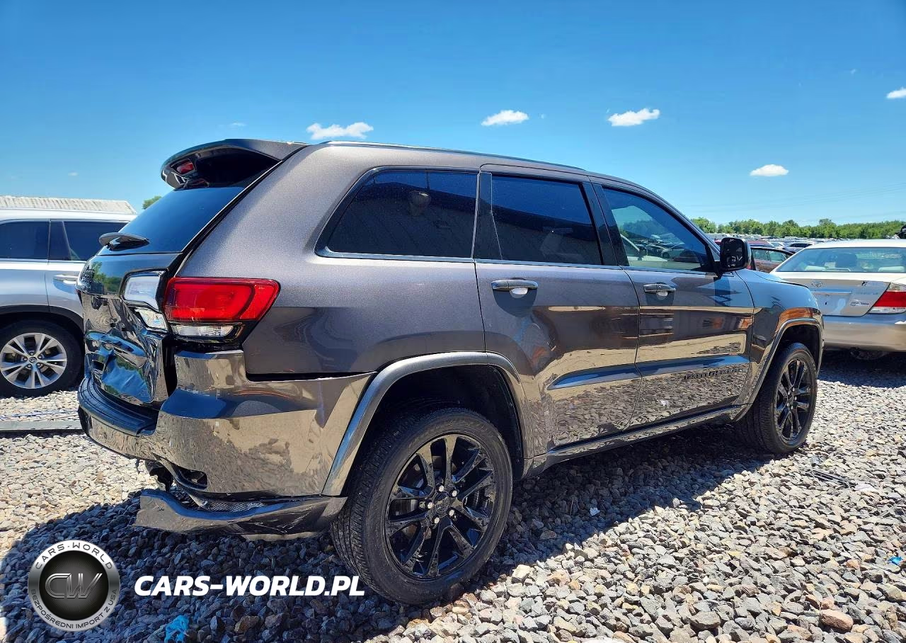 2021 Jeep Grand Cherokee Laredo VIN:1C4RJFAGXMC819086 - 3