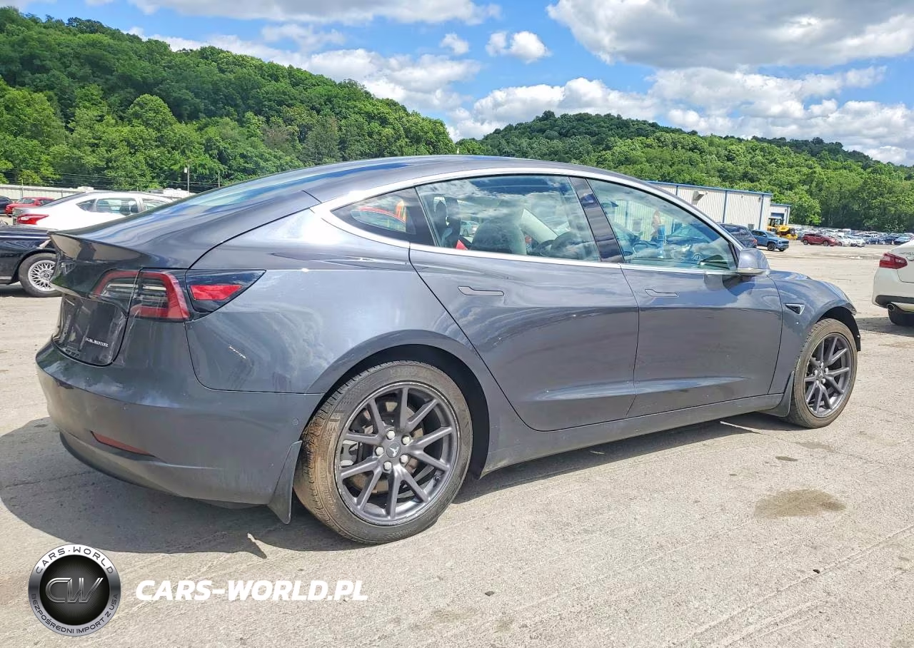 2018 Tesla Model 3 VIN:5YJ3E1EB2JF074988 - 3