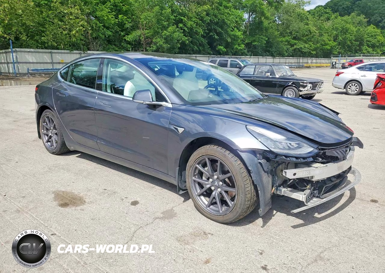 2018 Tesla Model 3 VIN:5YJ3E1EB2JF074988 - 4