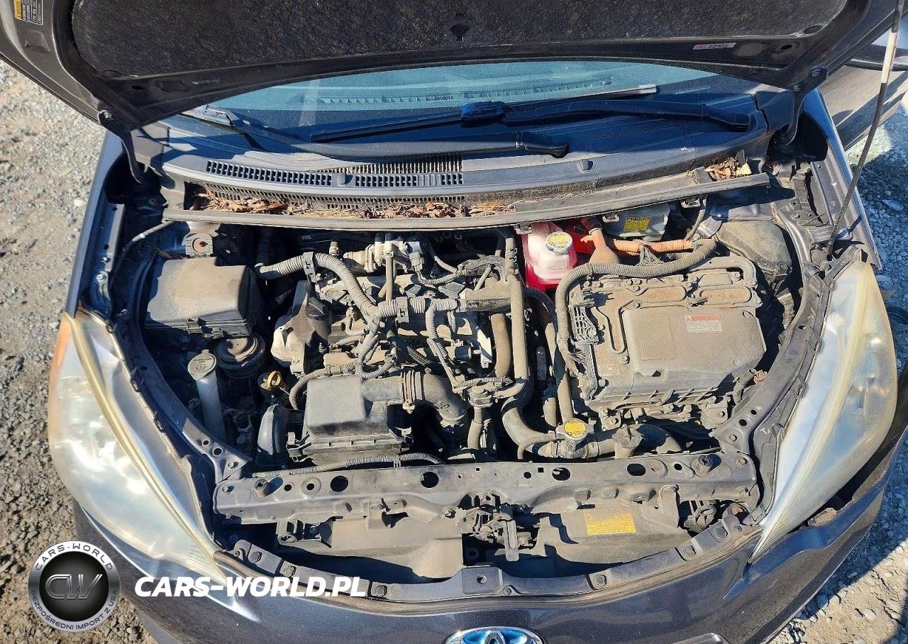 2012 Toyota Prius C Two VIN:JTDKDTB37C1008830 - 11