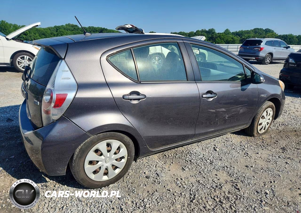 2012 Toyota Prius C Two VIN:JTDKDTB37C1008830 - 3