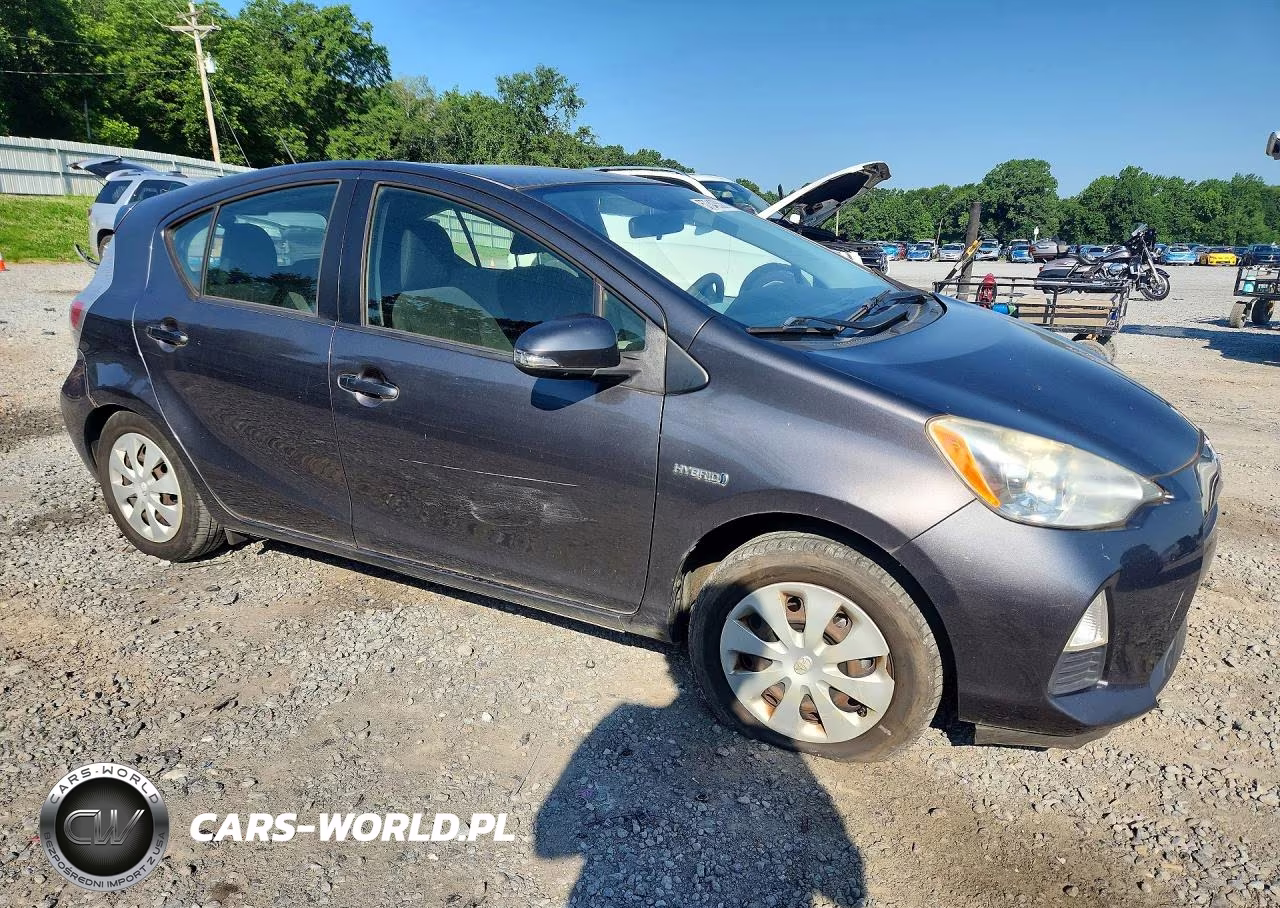 2012 Toyota Prius C Two VIN:JTDKDTB37C1008830 - 4