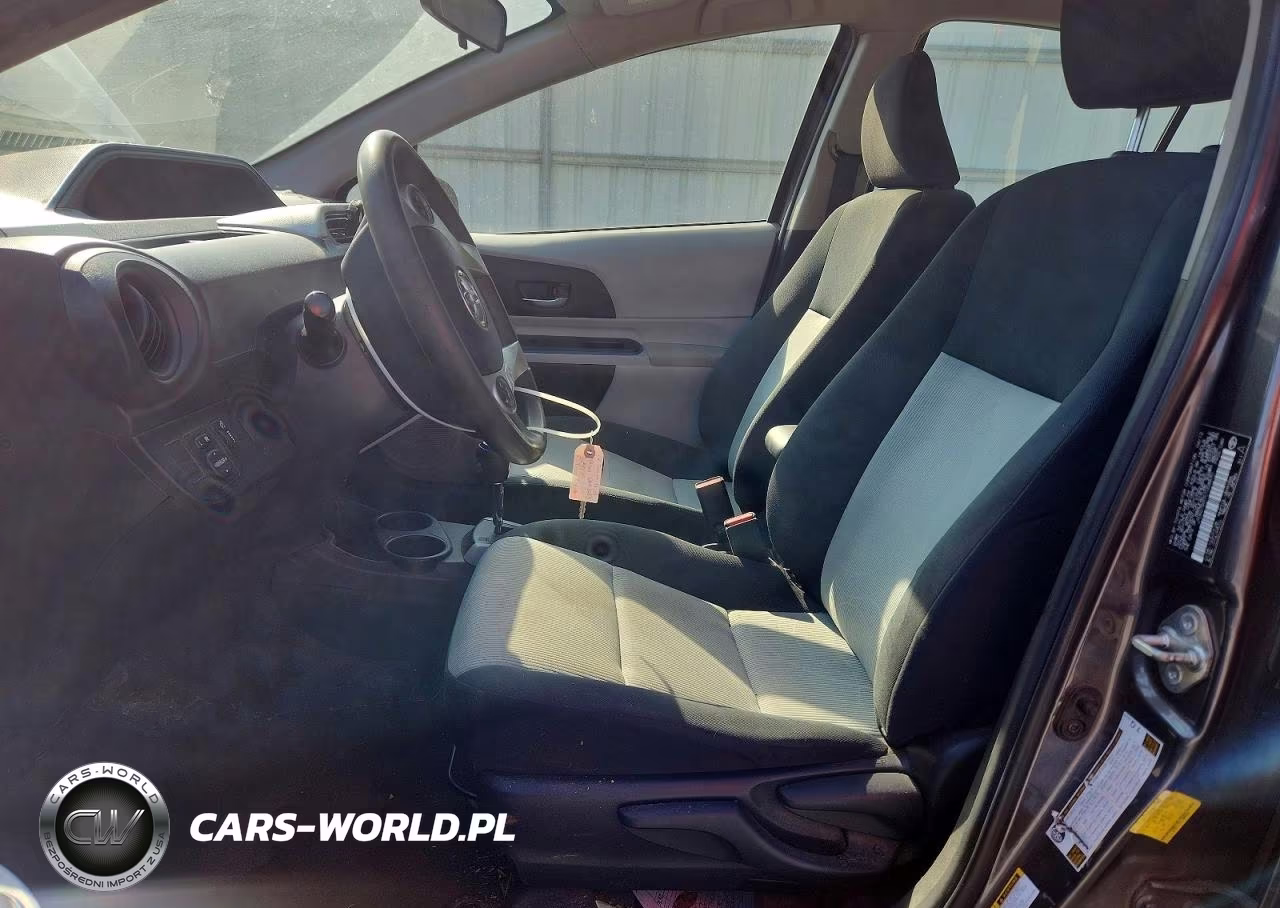 2012 Toyota Prius C Two VIN:JTDKDTB37C1008830 - 7