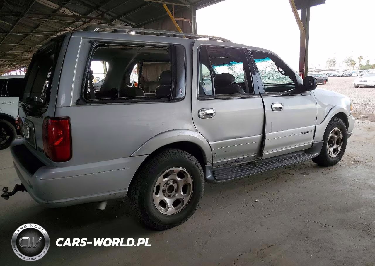 2000 Lincoln Navigator VIN:5LMRU27A2YLJ00349 - 3