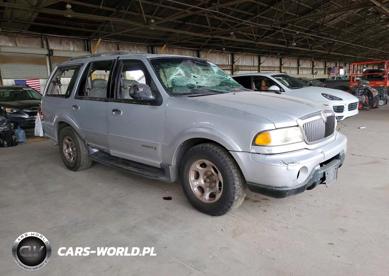 2000 Lincoln Navigator VIN:5LMRU27A2YLJ00349 - 4