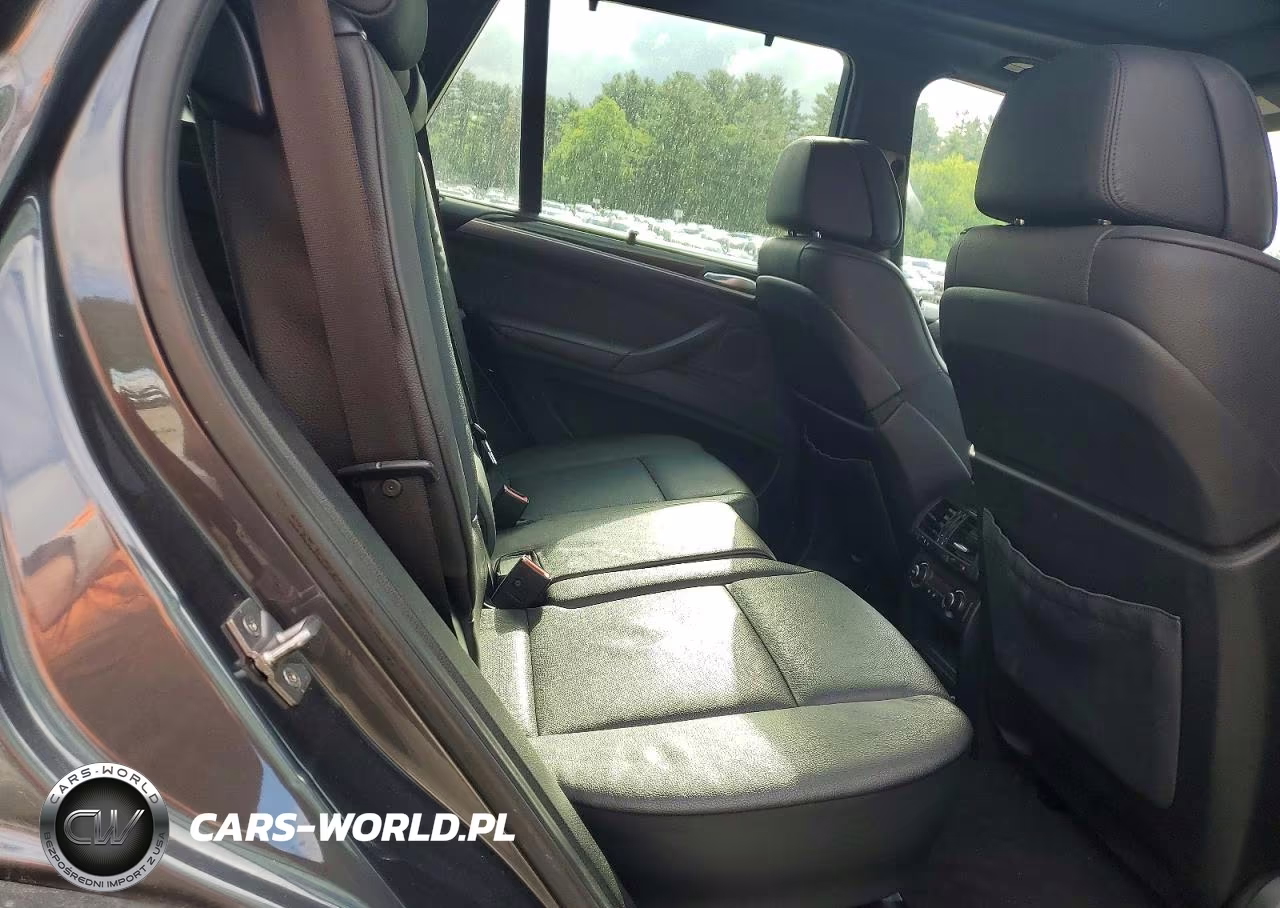2011 BMW X5 xDrive50I VIN:5UXZV8C56BL420103 - 11