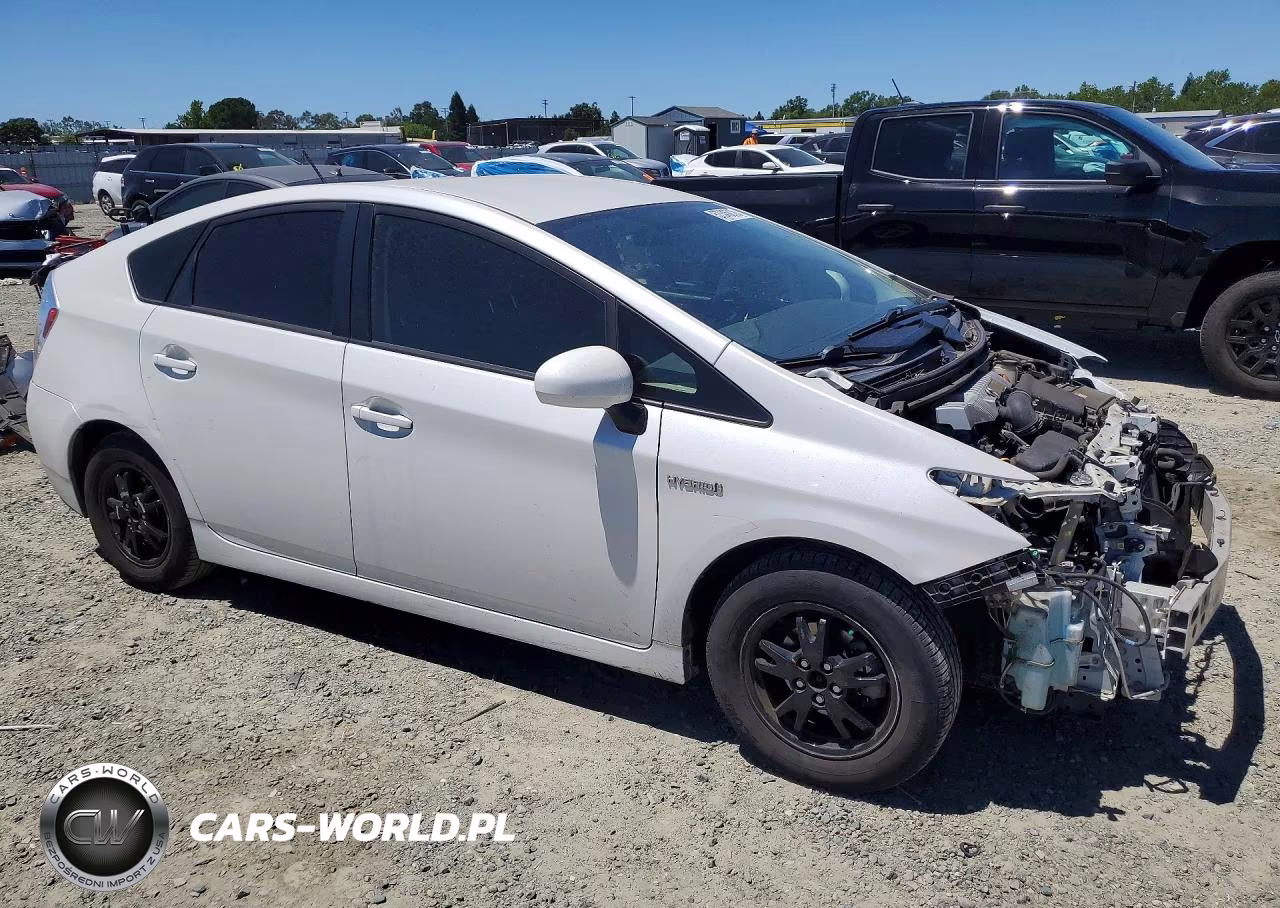 2015 Toyota Prius Three VIN:JTDKN3DU3F1998480 - 4