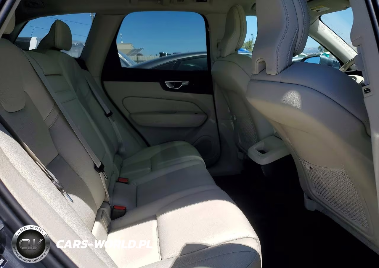 2021 Volvo Xc60 T5 Momentum VIN:YV4102RK9M1846659 - 11