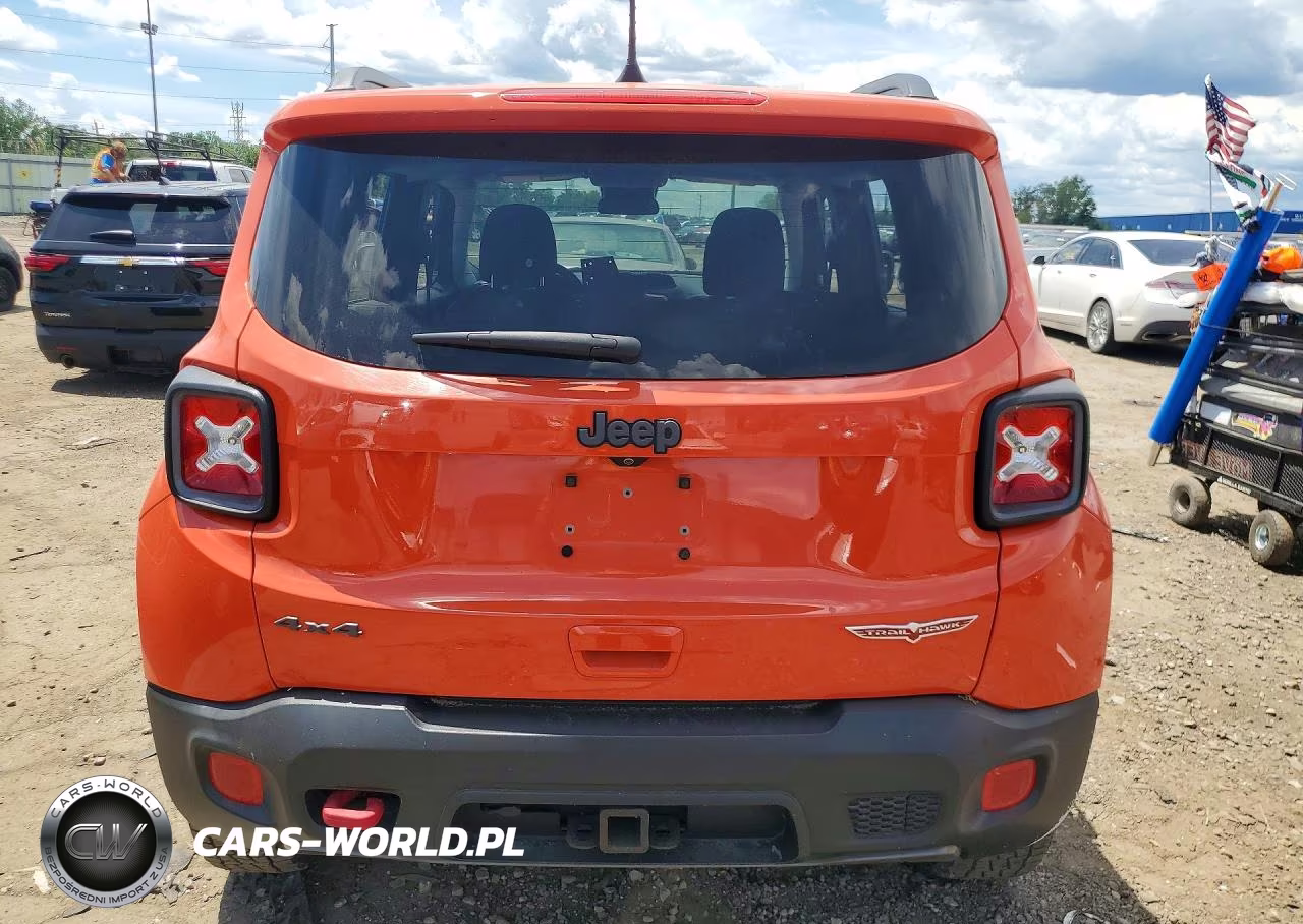 2018 Jeep Renegade Trailhawk VIN:ZACCJBCB6JPG73390 - 6
