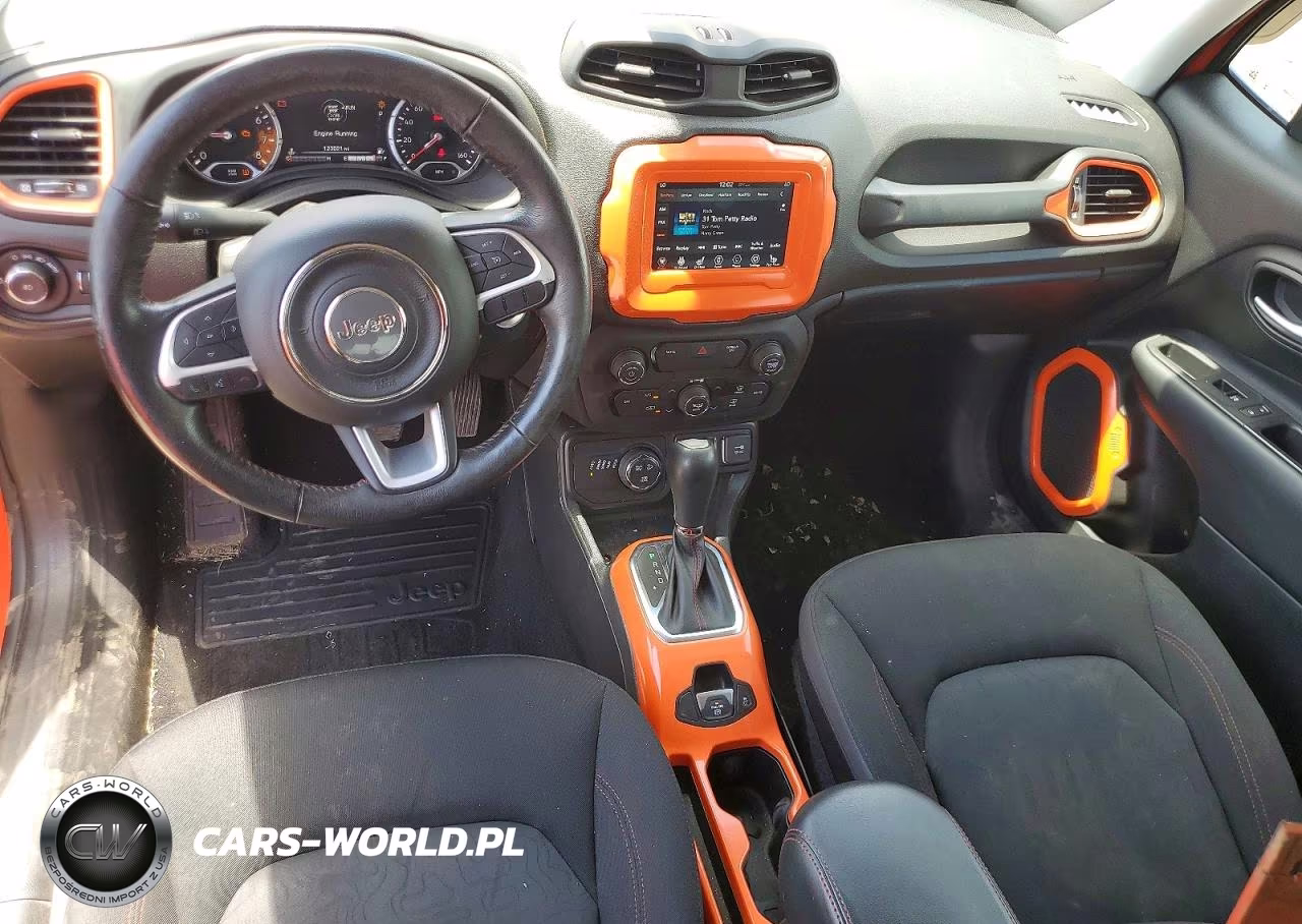 2018 Jeep Renegade Trailhawk VIN:ZACCJBCB6JPG73390 - 8