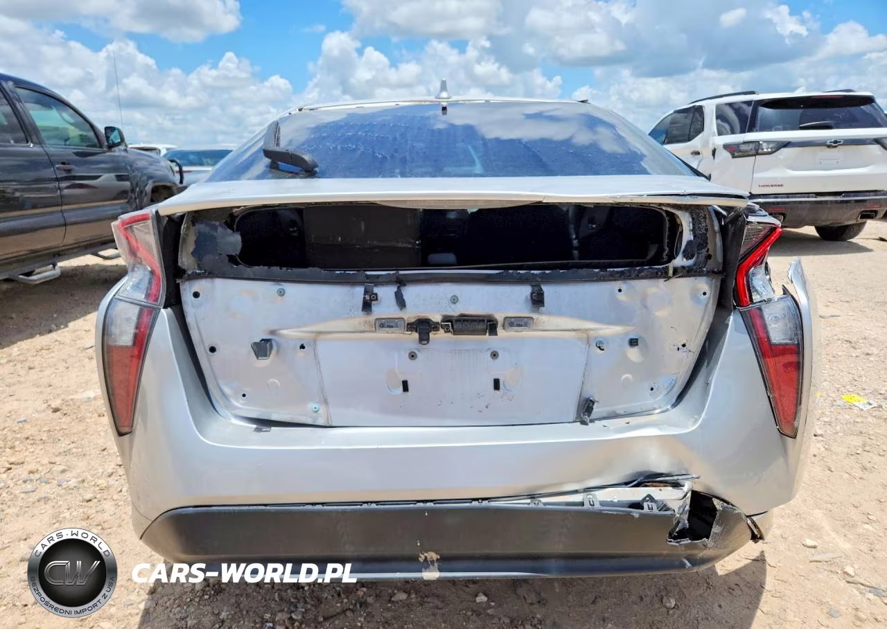 2017 Toyota Prius Two VIN:JTDKBRFU1H3032984 - 6