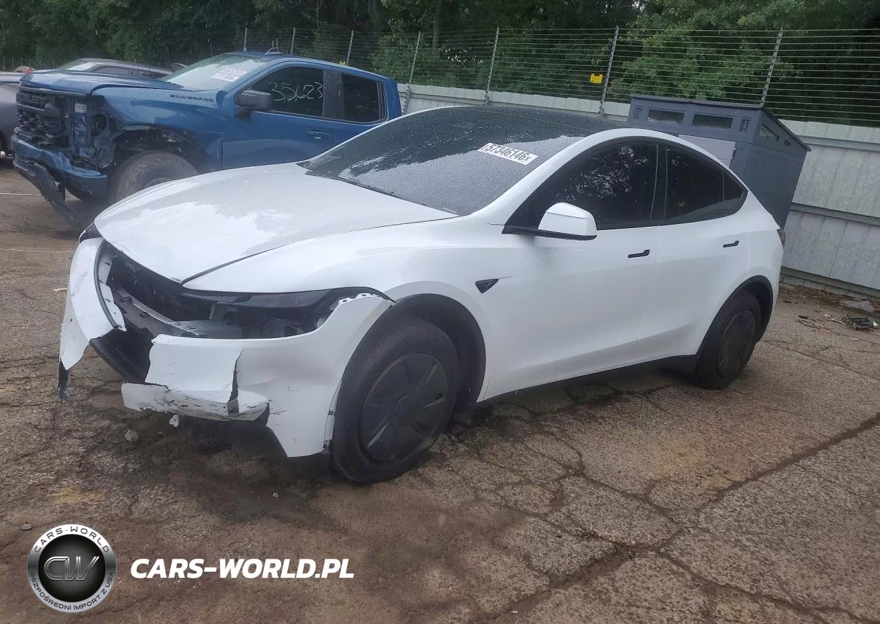 2026 Tesla Model Y – zdjęcie 1 z 12