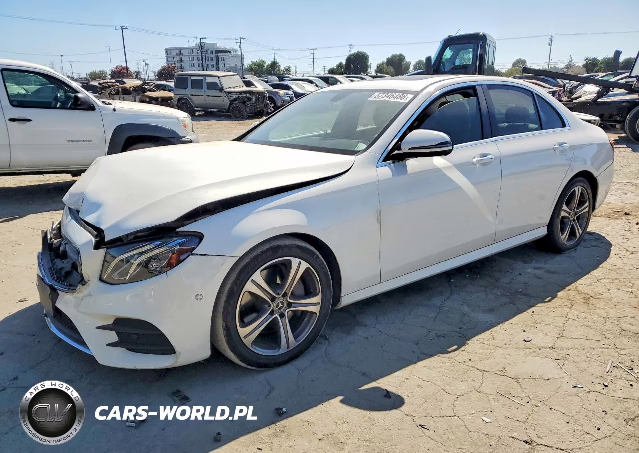 2017 Mercedes-Benz E 300 – zdjęcie 1 z 12