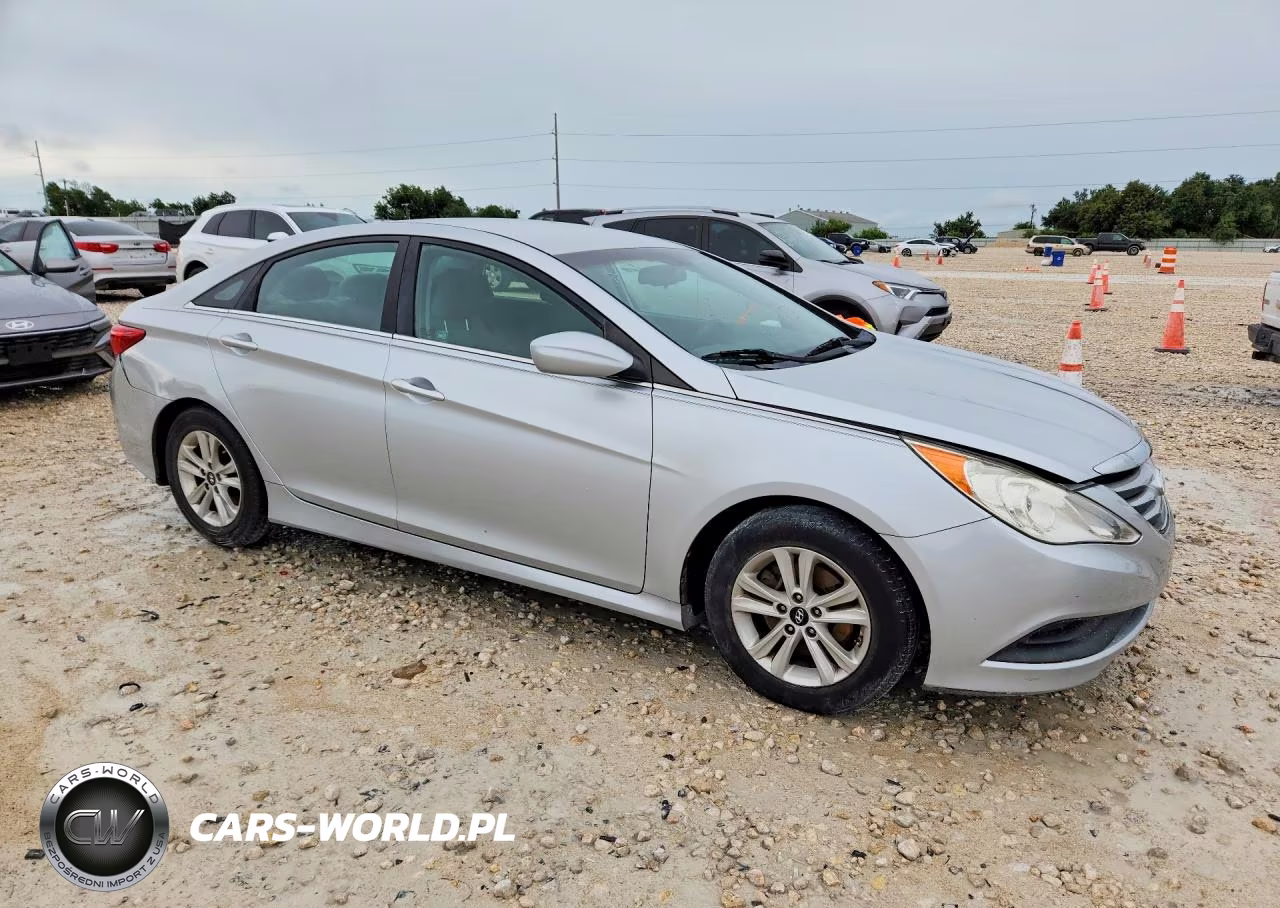 2014 Hyundai Sonata Gls VIN:5NPEB4AC5EH866707 - 4