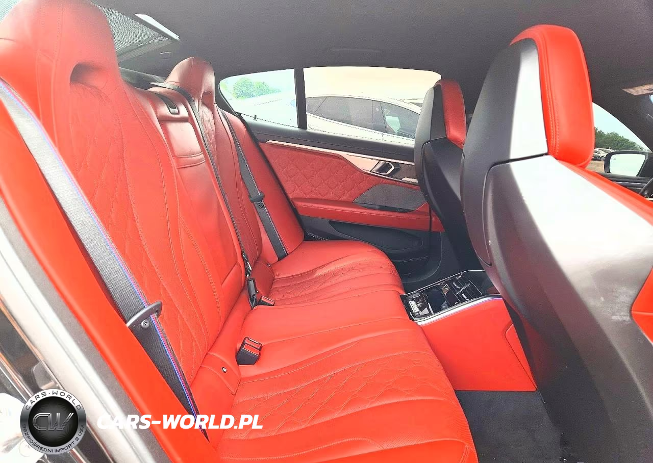 2022 BMW M8 VIN:WBSGV0C04NCG94950 - 10