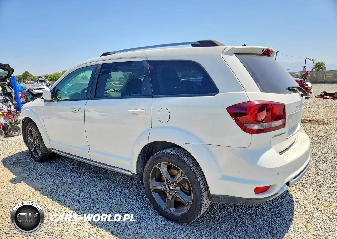 2020 Dodge Journey Crossroad VIN:3C4PDCGB9LT262098 - 2