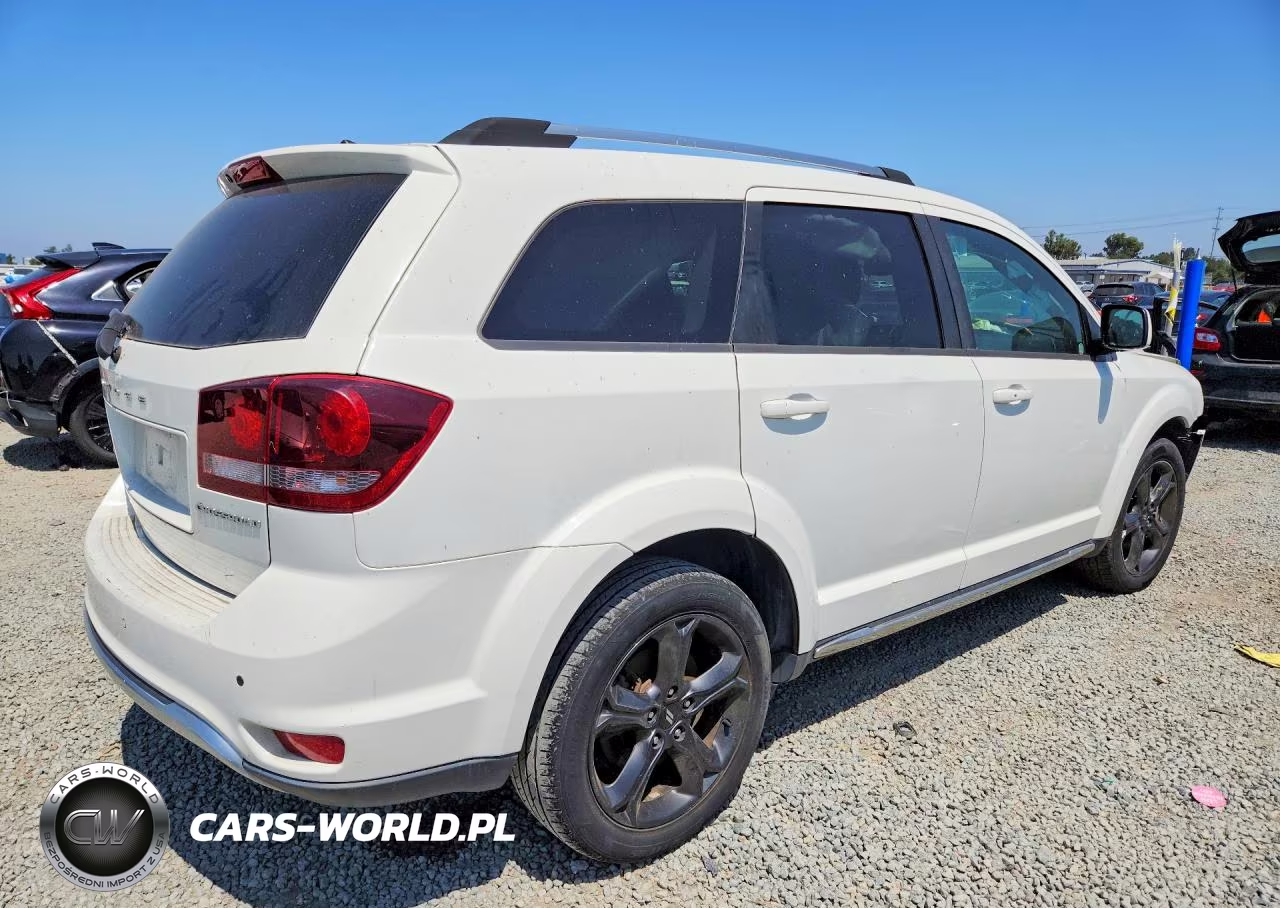 2020 Dodge Journey Crossroad VIN:3C4PDCGB9LT262098 - 3