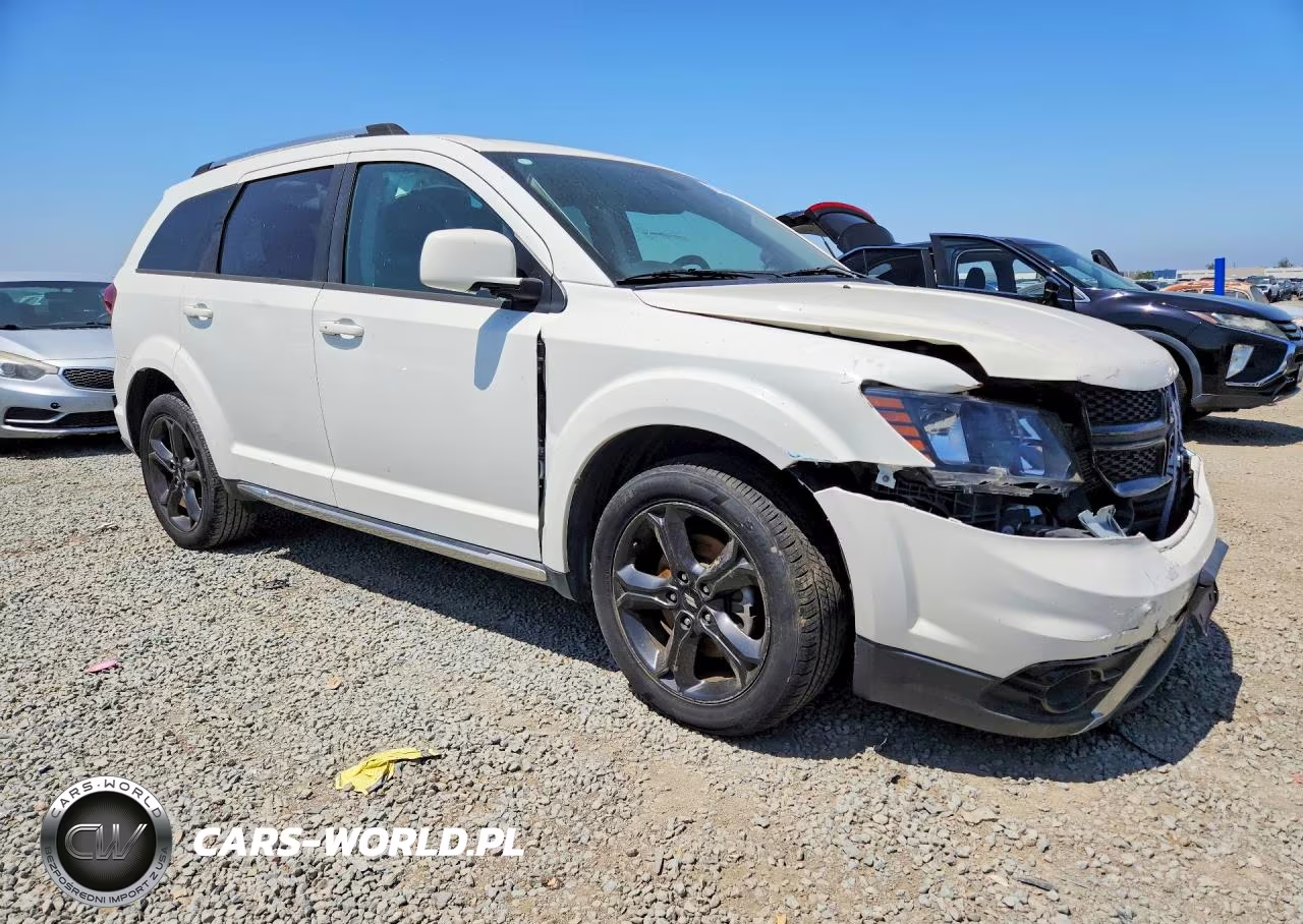 2020 Dodge Journey Crossroad VIN:3C4PDCGB9LT262098 - 4
